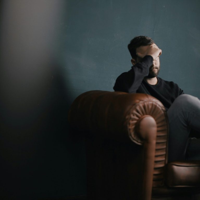 blog4-Village_Chiropractic_Manly_Northern_Beaches_headaches_Migraine_treatment_family_health